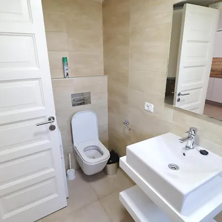 Villa 9 - 2 Bedroom - 2 Bathroom - Sleeps 7 *